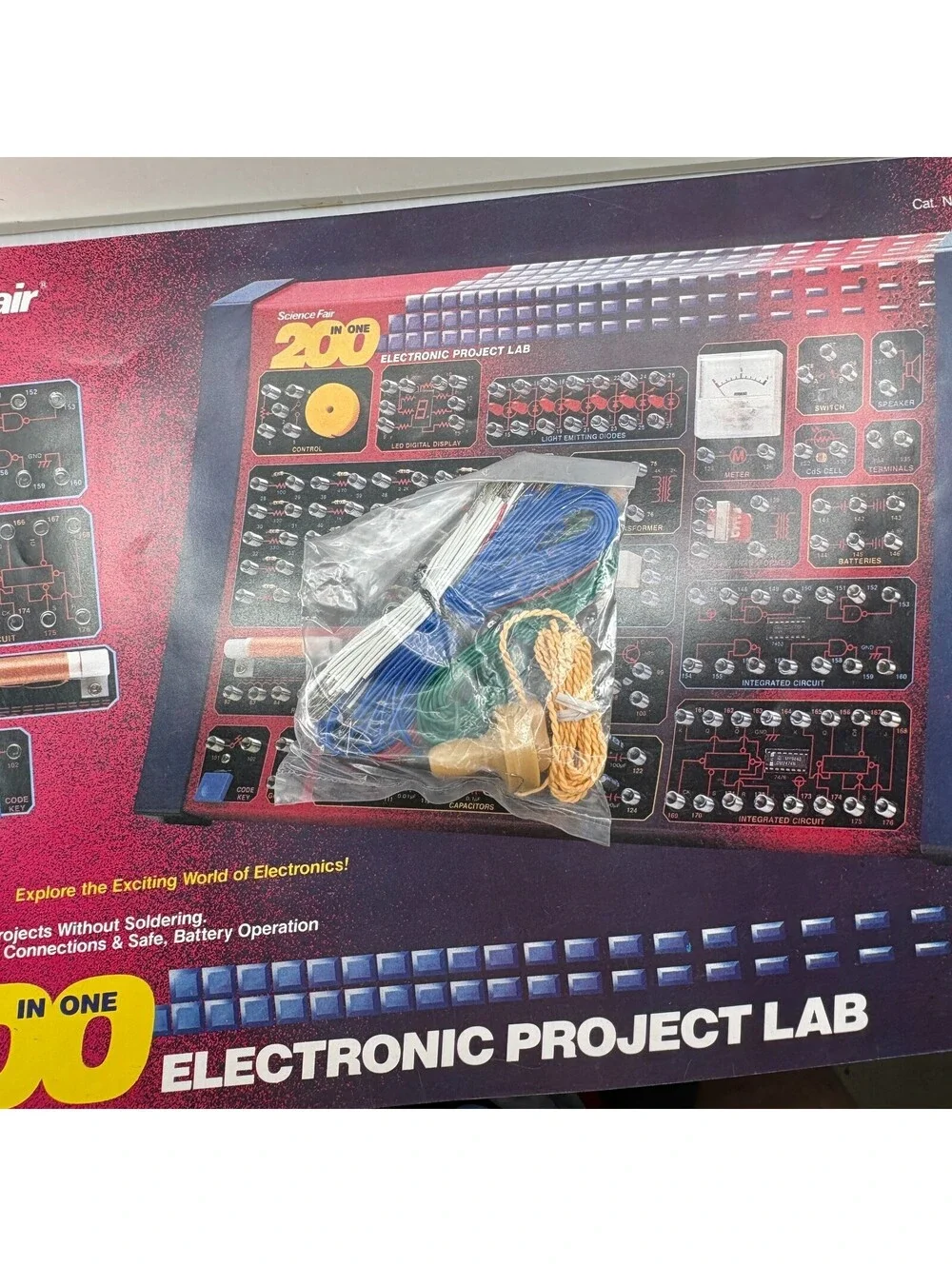 Science Fair Vintage 200 In One Electronic Project Lab 28-262 Manual Wire